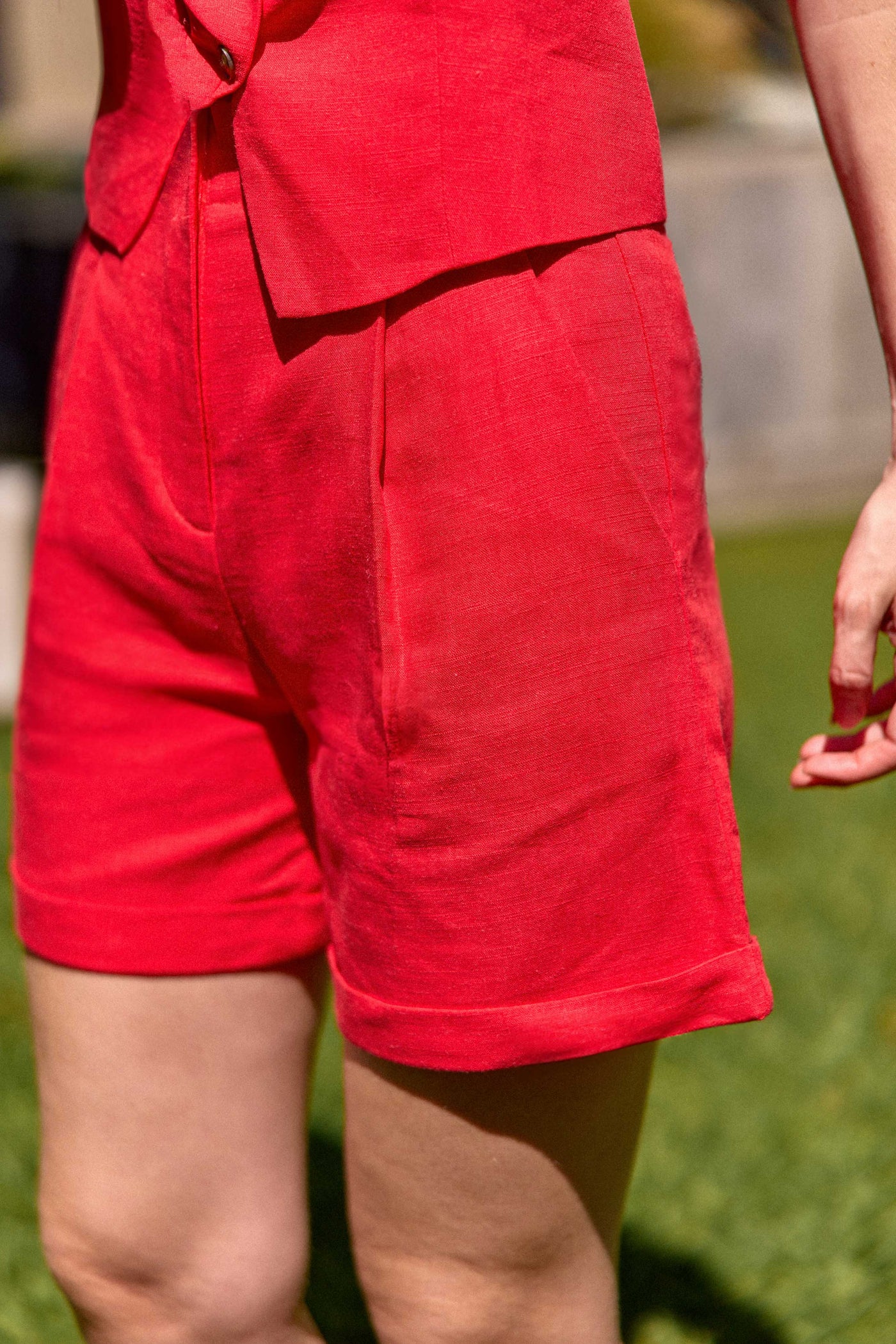Red shorts - Sevia
