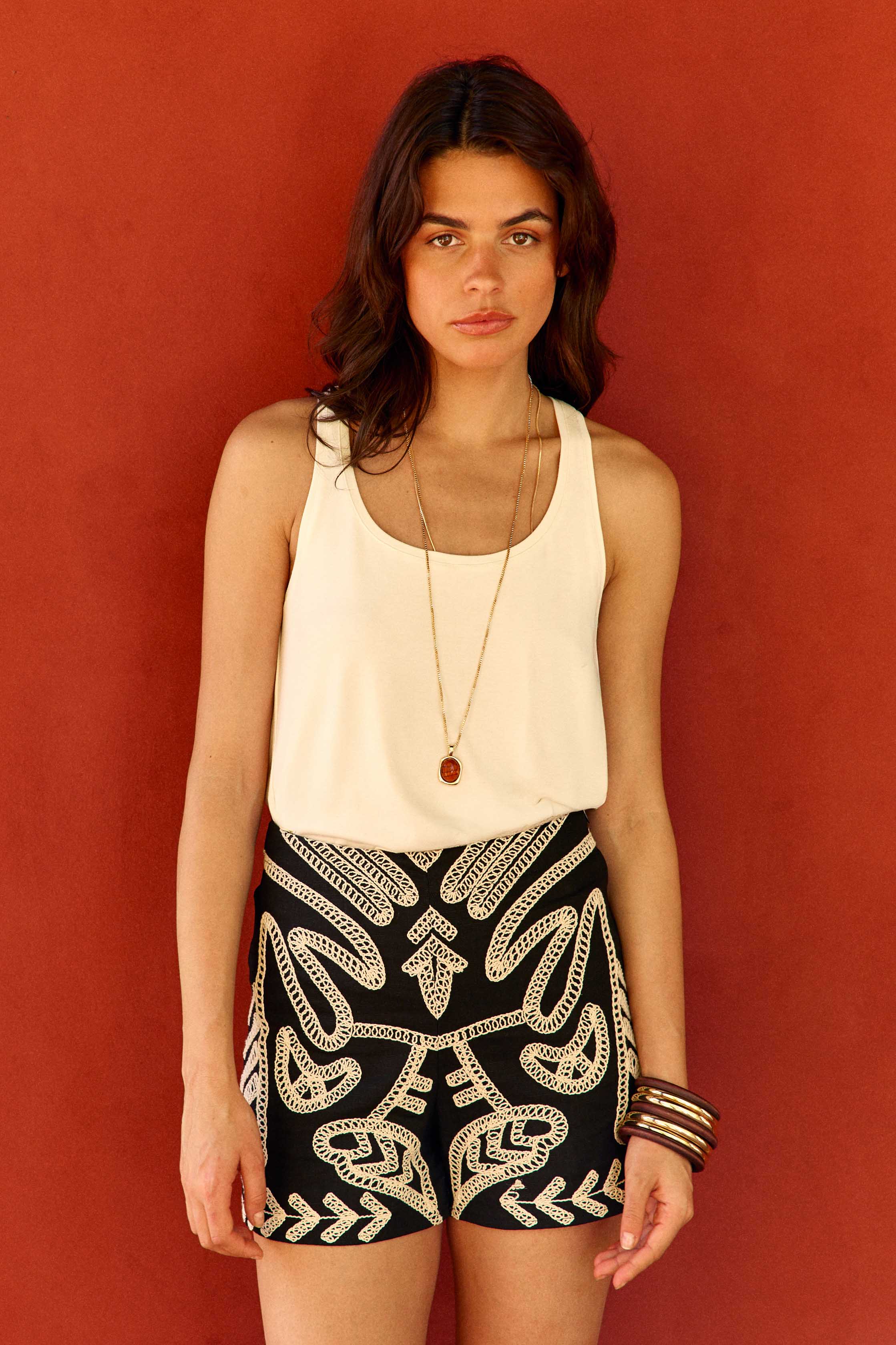 Shey - Embroidered shorts
