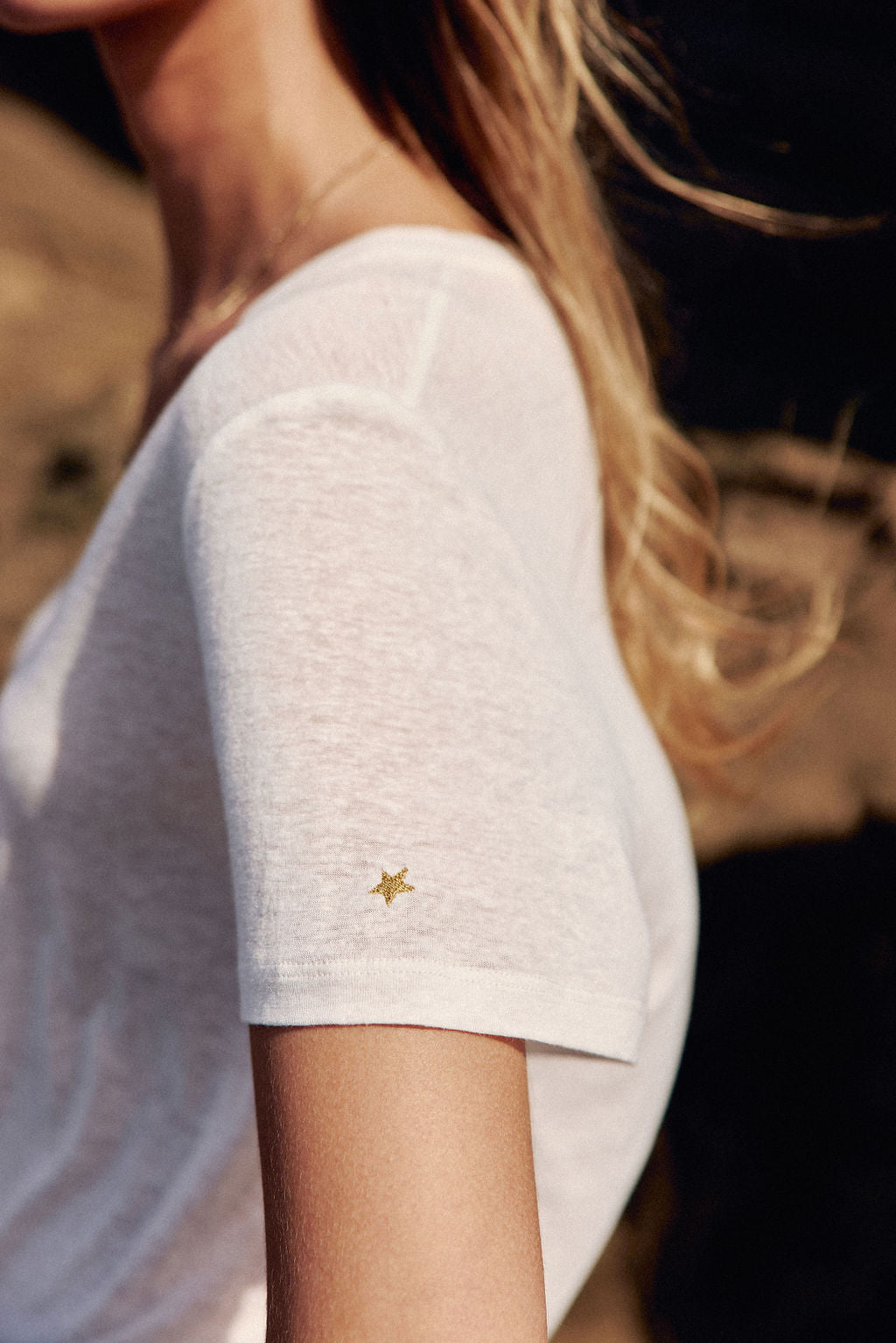Ecru V-neck T-shirt - Thana