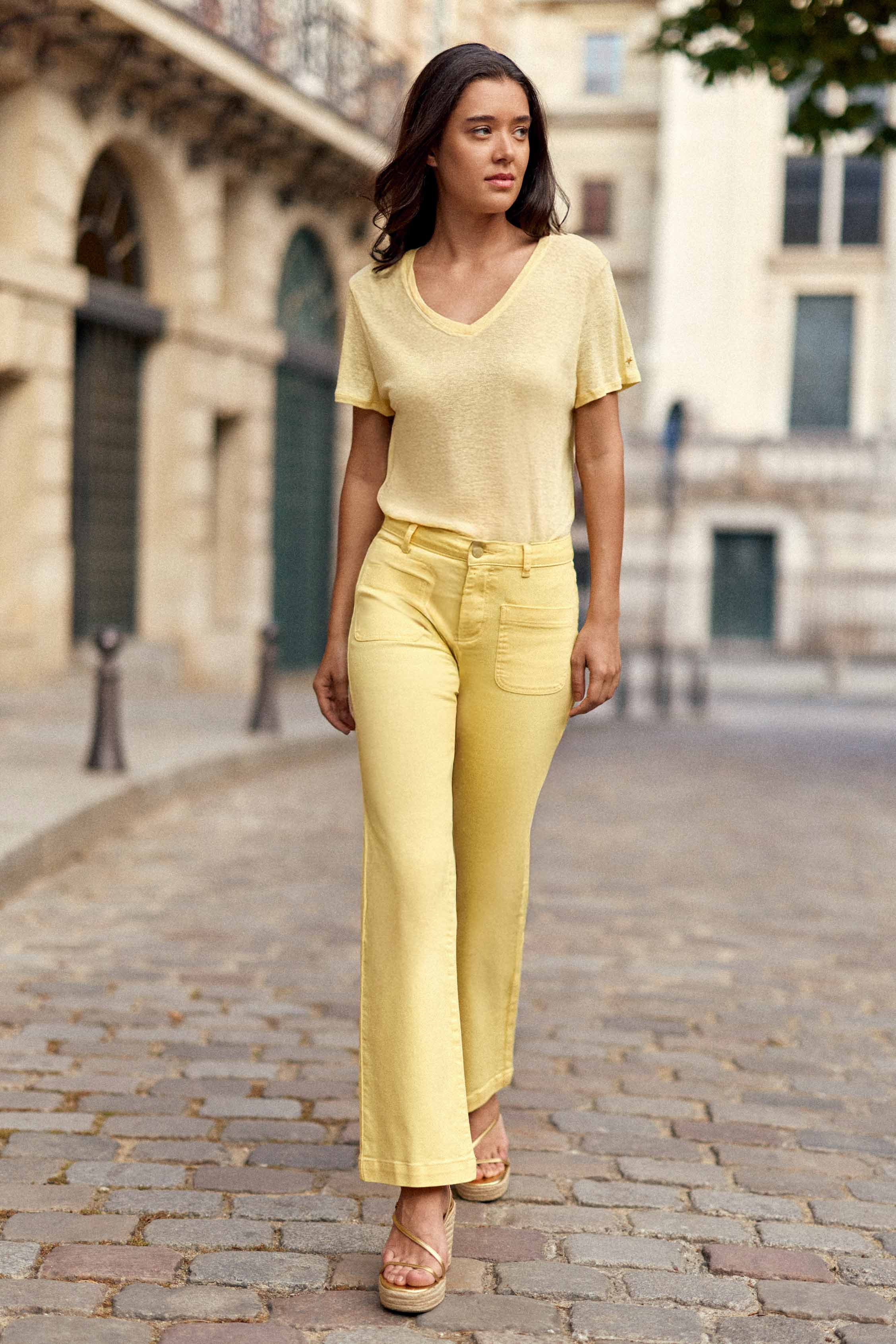 Yellow V-neck T-shirt - Thana