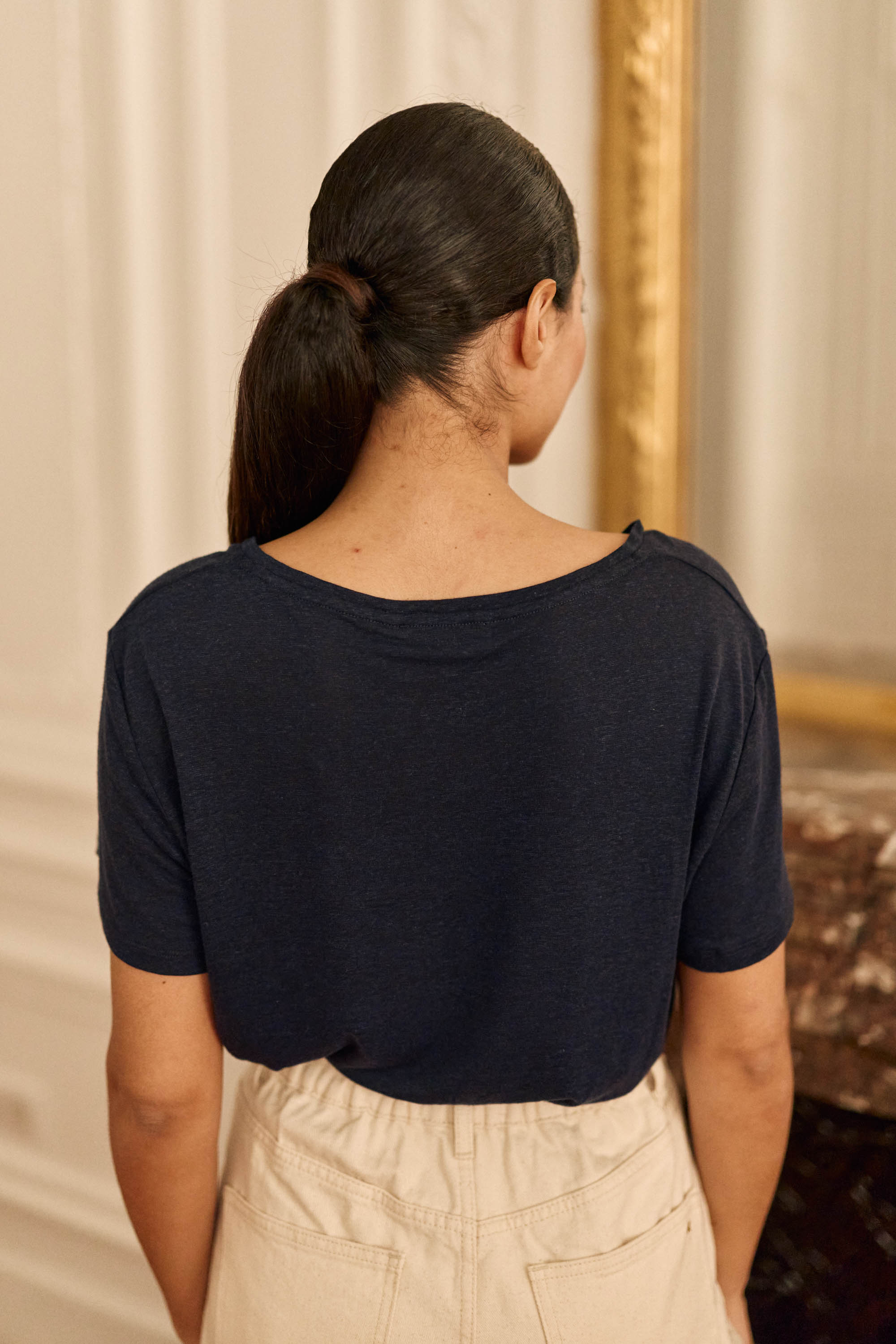 Navy V-neck T-shirt - Thana