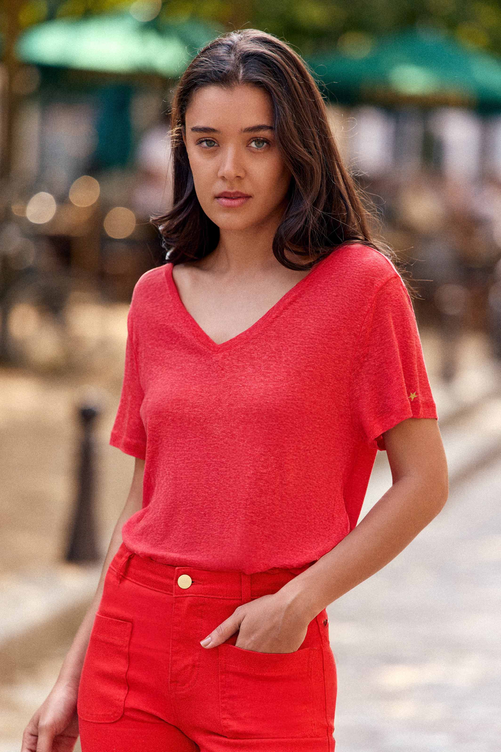Orange red V-neck t-shirt - Thana