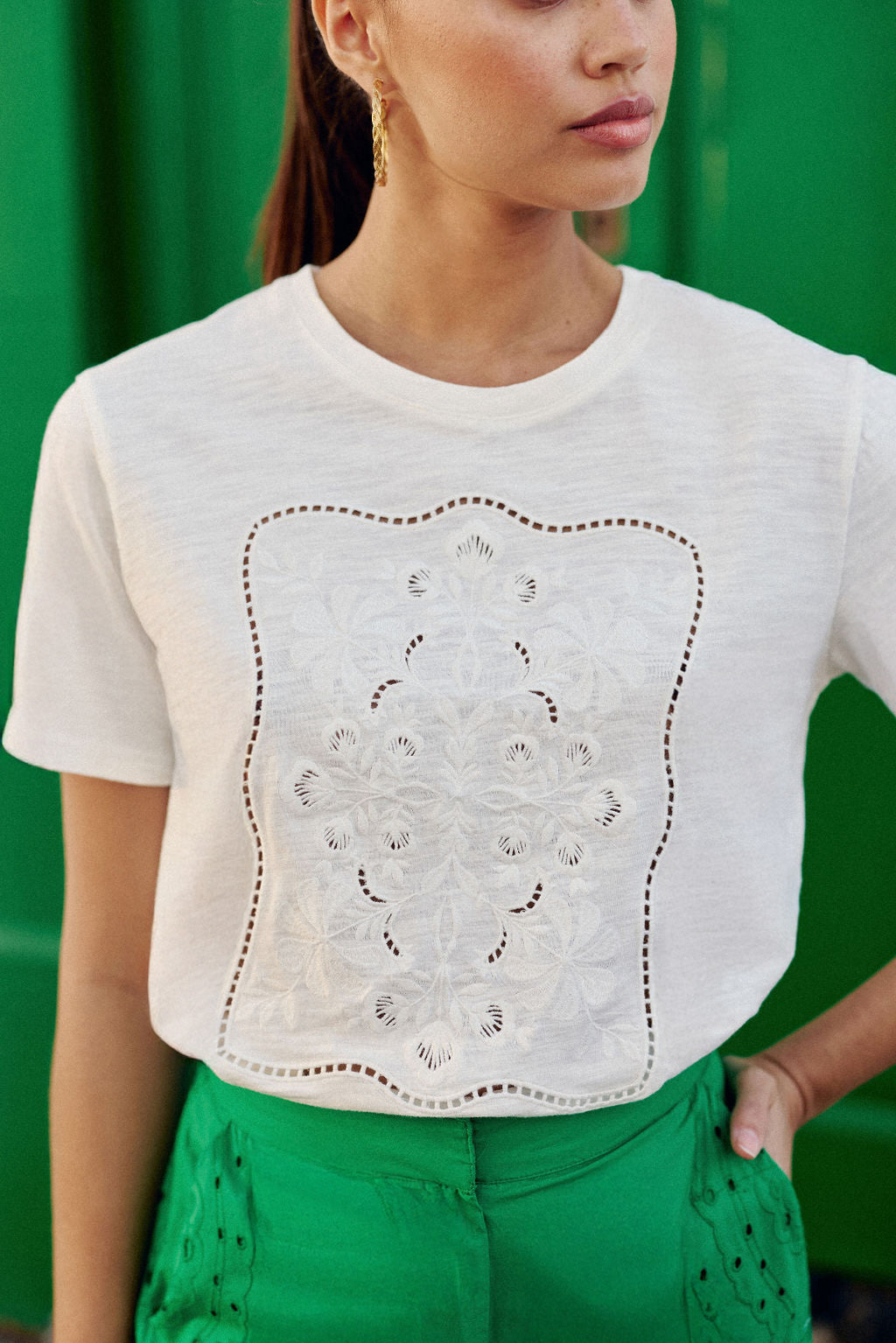 Ecru embroidered T-shirt - Thessa