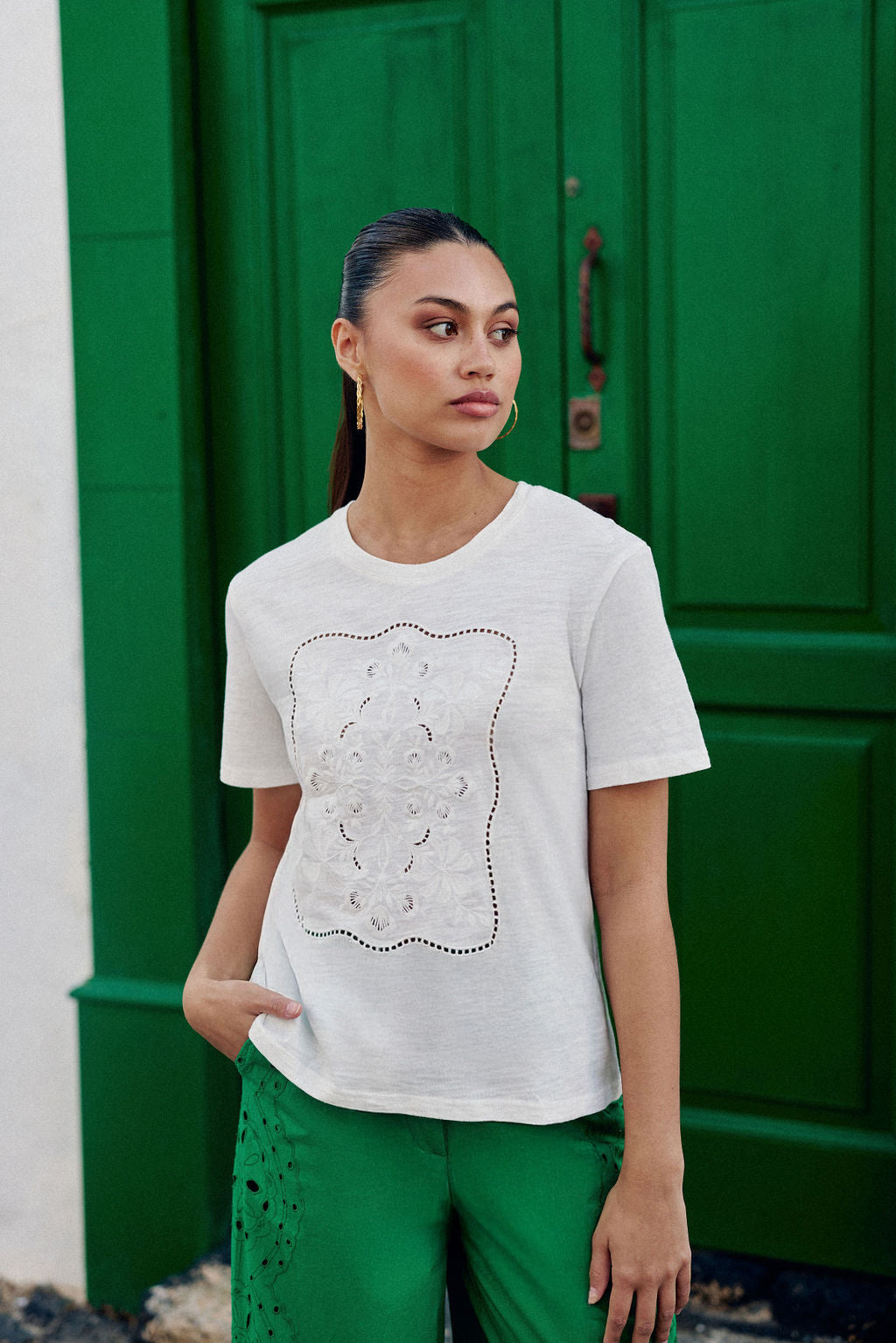 Ecru embroidered T-shirt - Thessa