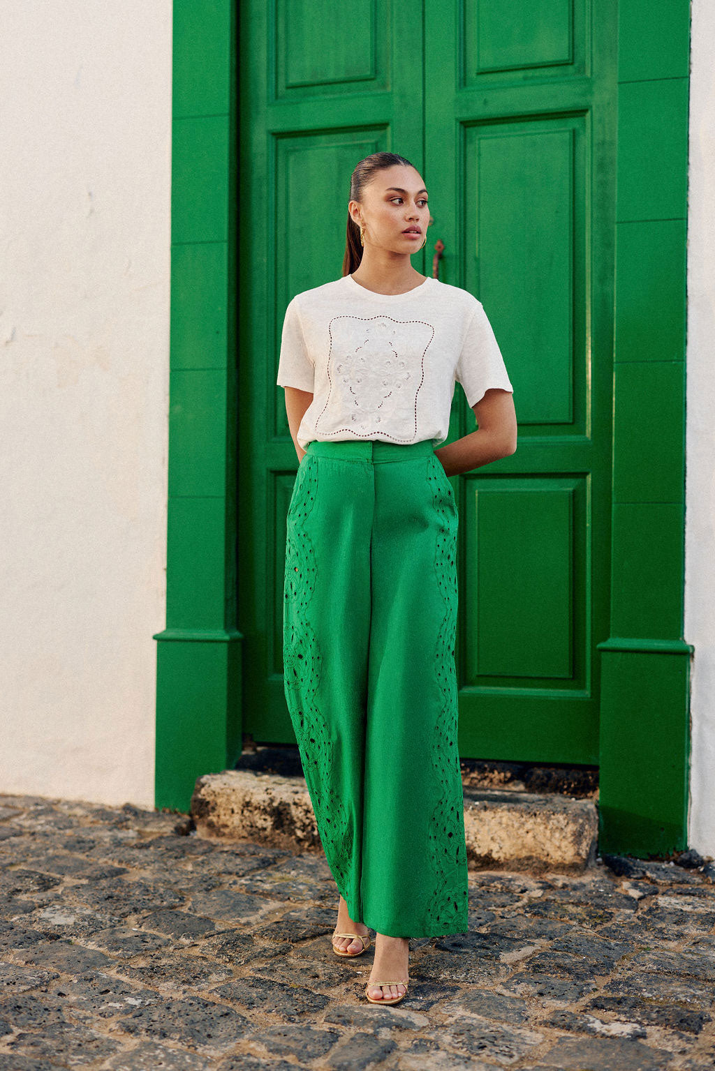 Ecru embroidered T-shirt - Thessa
