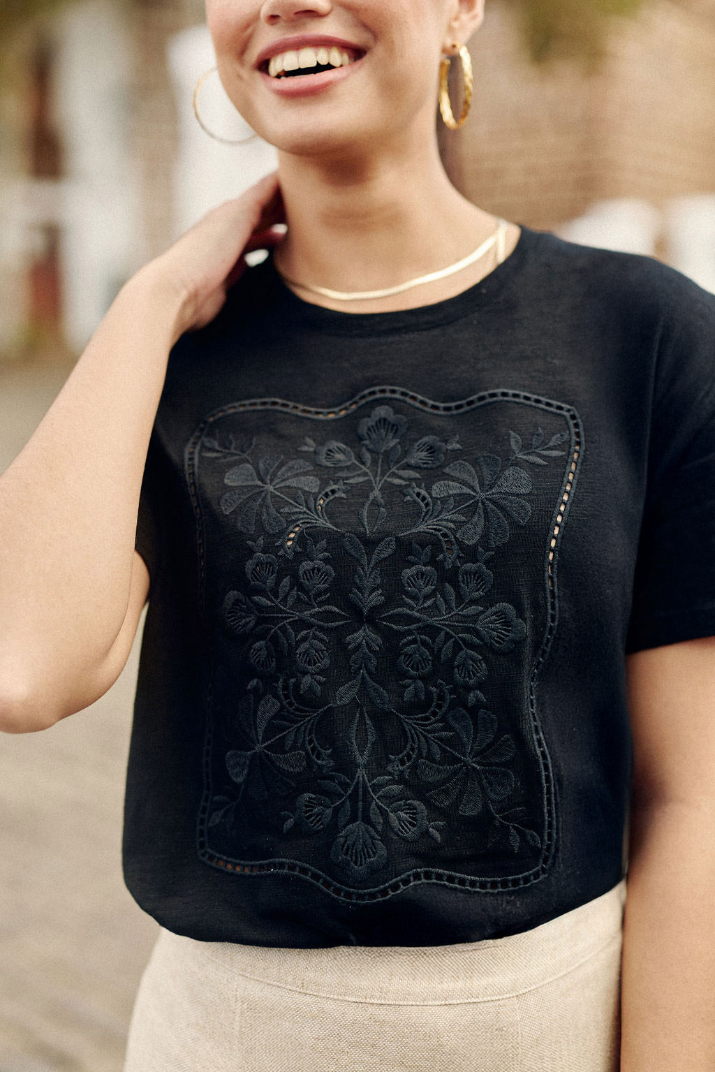 Black embroidered t-shirt - Thessa