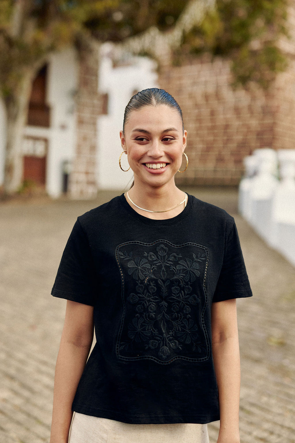 Black embroidered t-shirt - Thessa