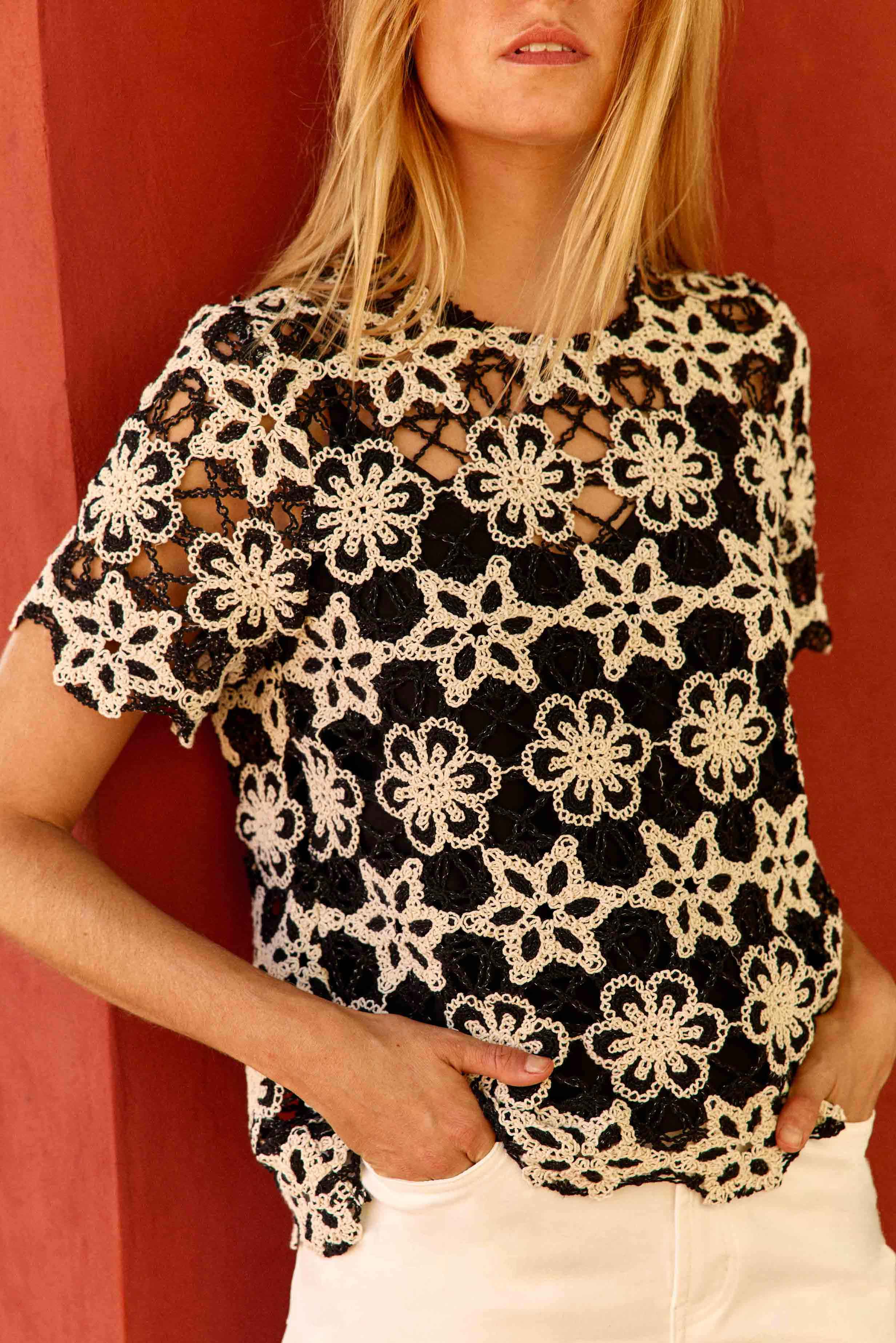 Toel - Embroidered top