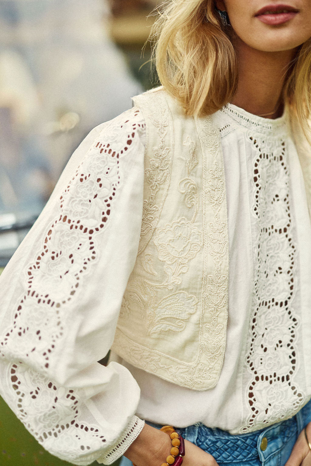 Ivory sleeveless jacket - Vania