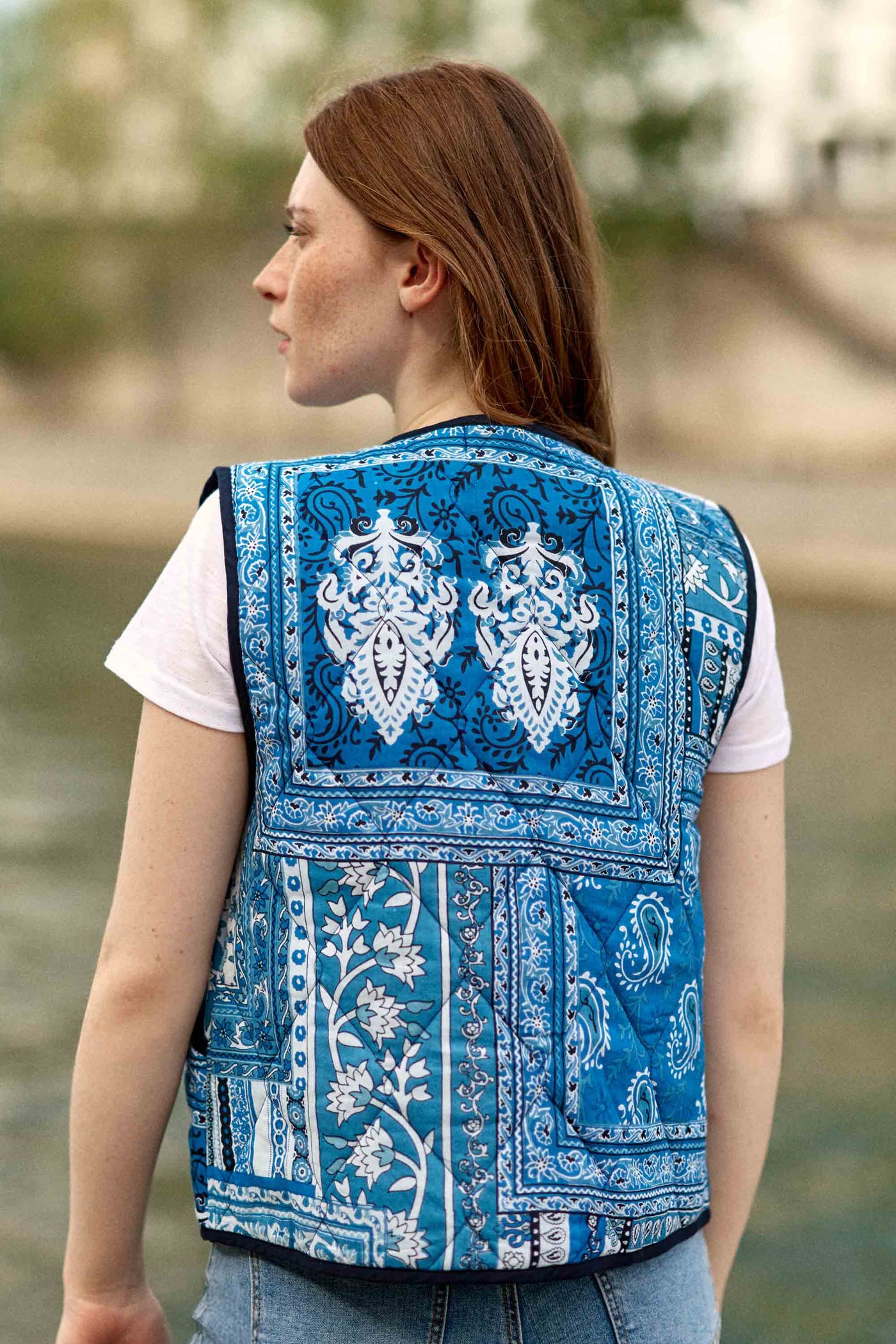 Veste sans manches matelassée patchwork bleu - Vay