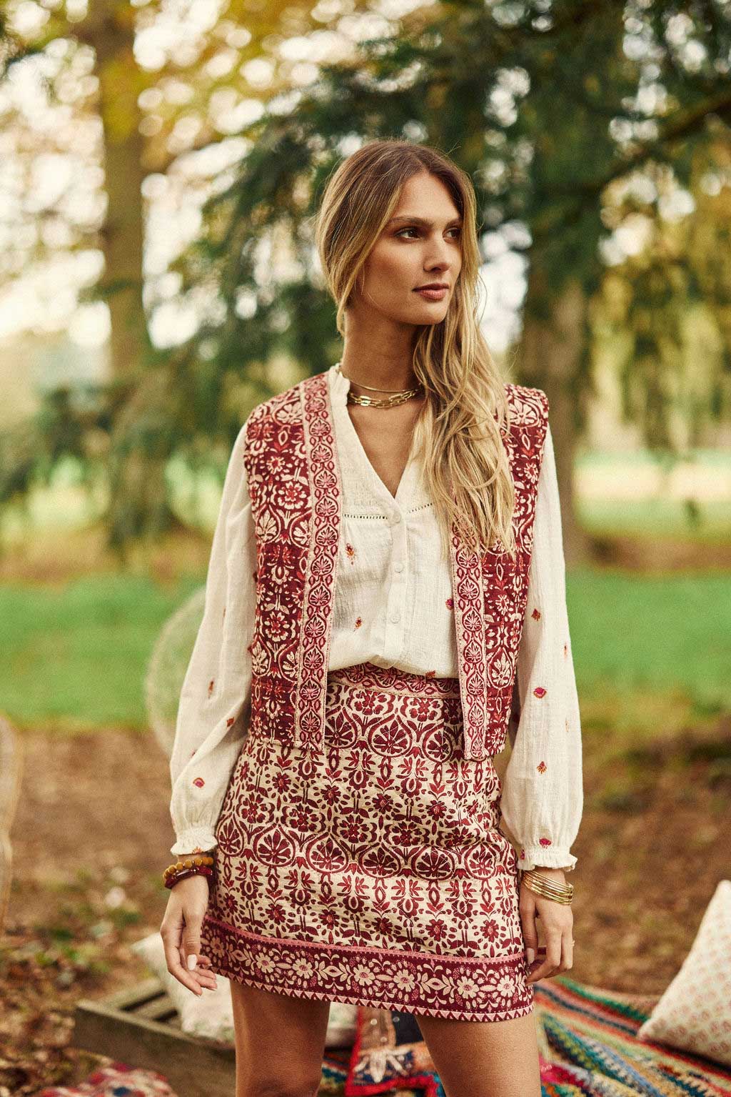 Veste sans manches fleur rouge - Vilma