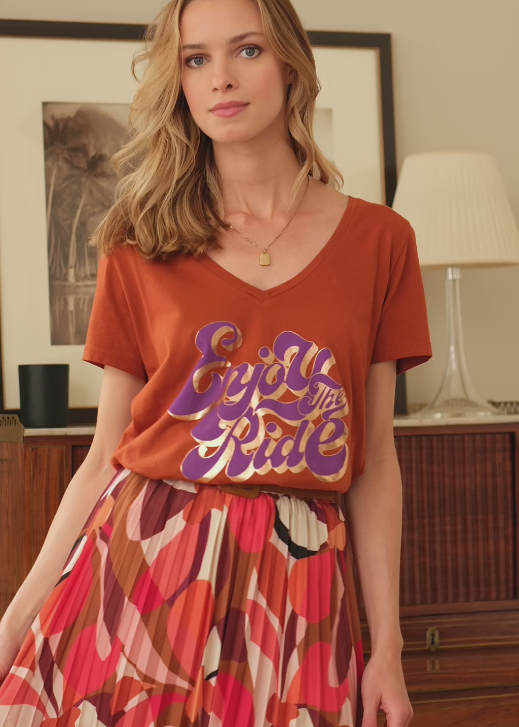 T-shirt Enjoy - Caramel