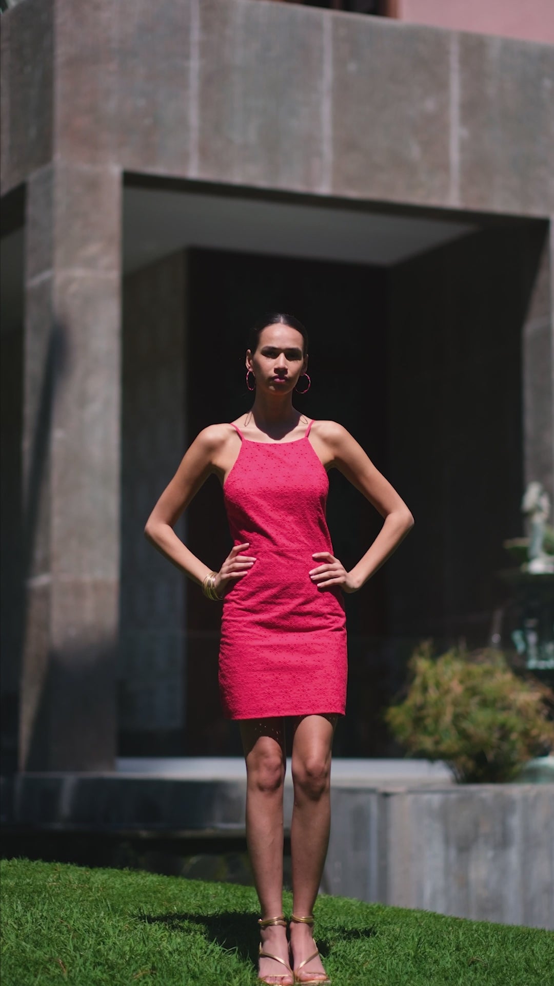 Red backless dress - Rindra