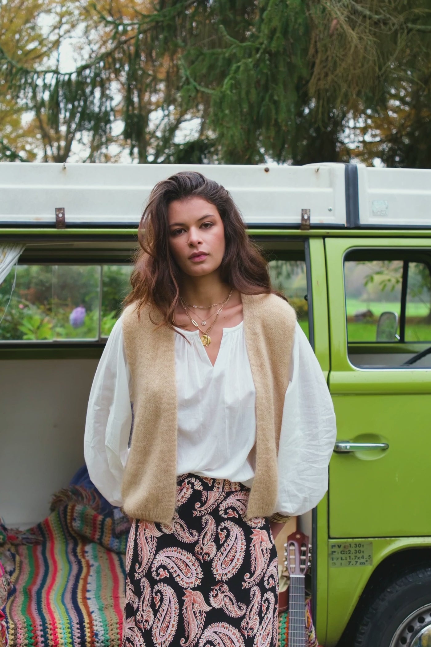 Beige sleeveless cardigan - Marvia