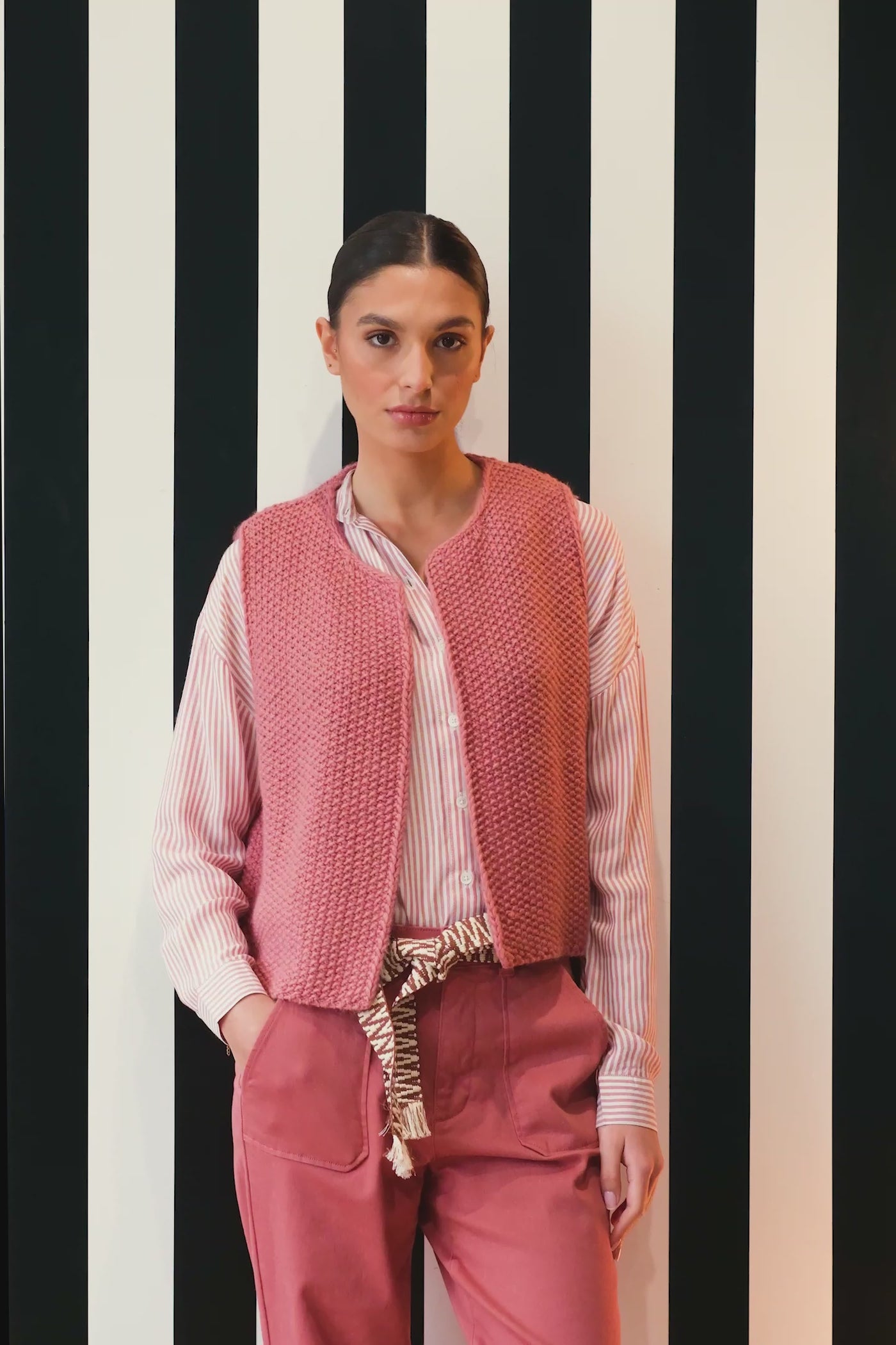 Old pink sleeveless vest - Crea