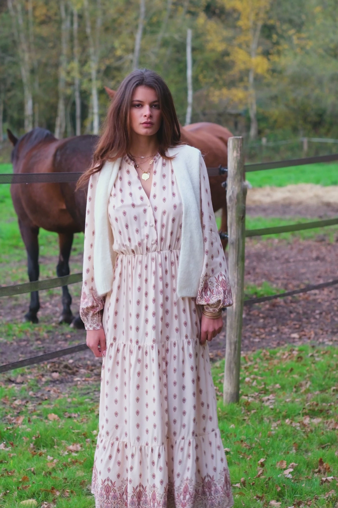 Ecru sleeveless cardigan - Marvia