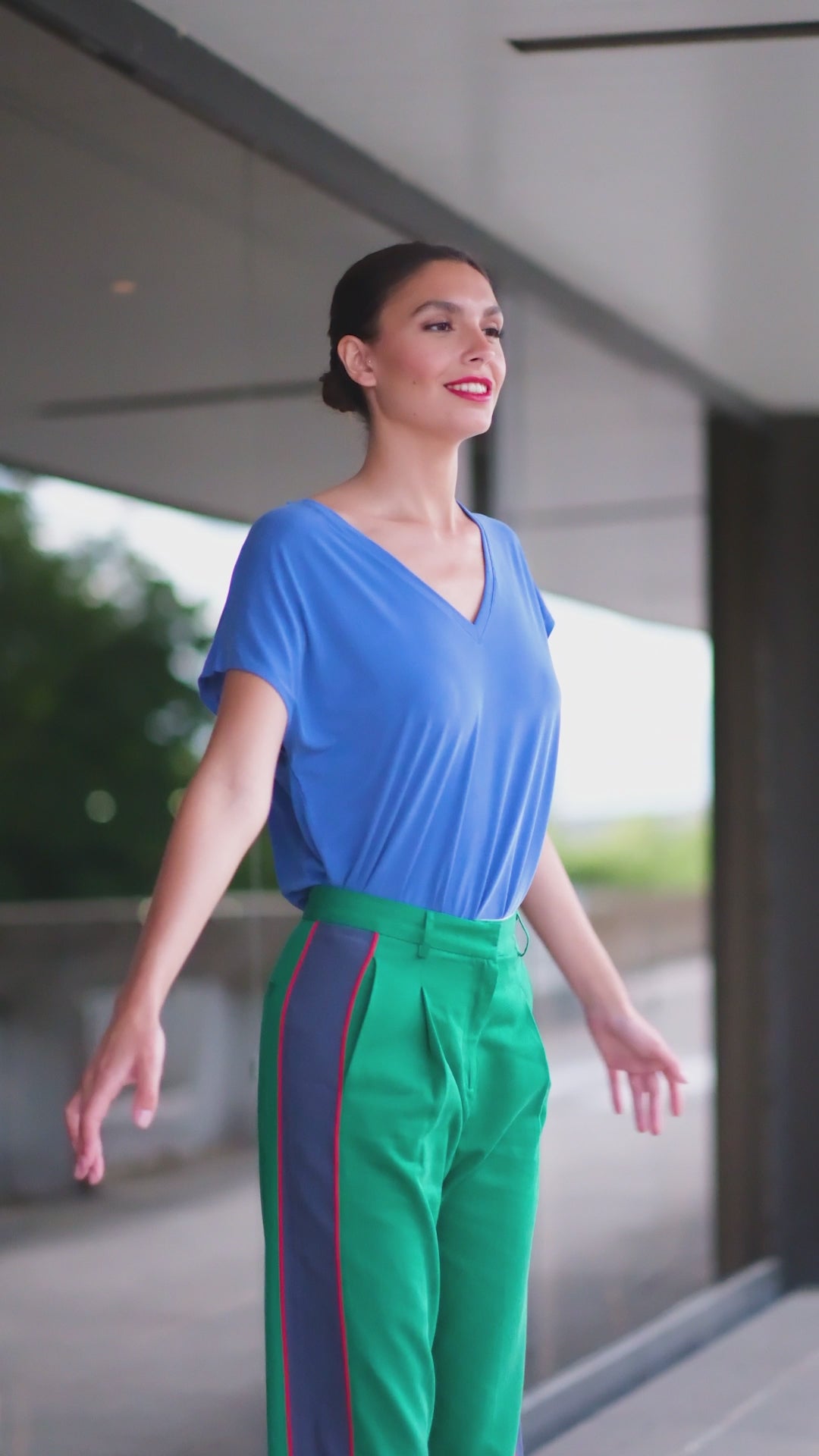 Blue V-neck t-shirt - Marcellina