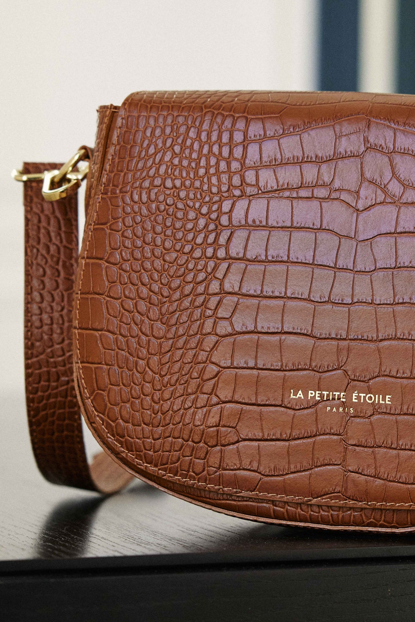 Handbag Jones - Camel